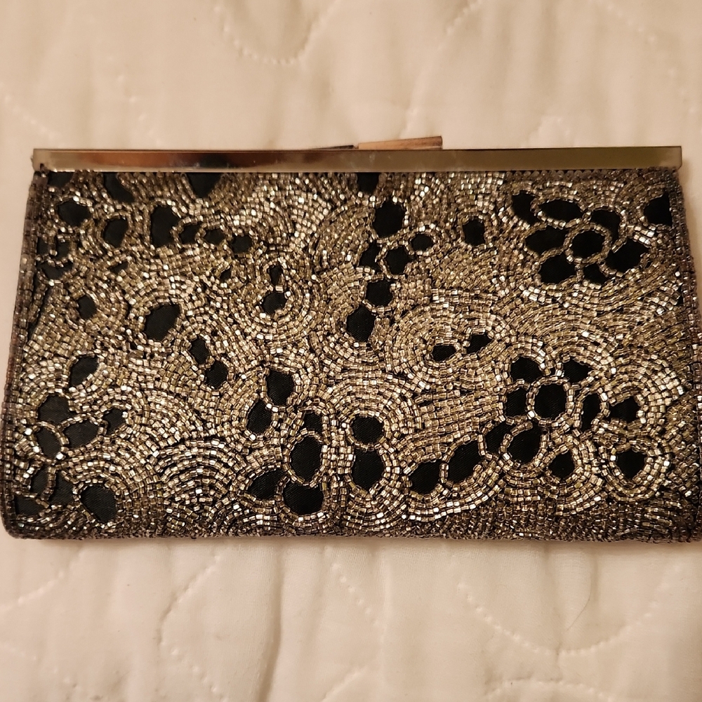 La Regale Black and Silver Beaded Clutch
